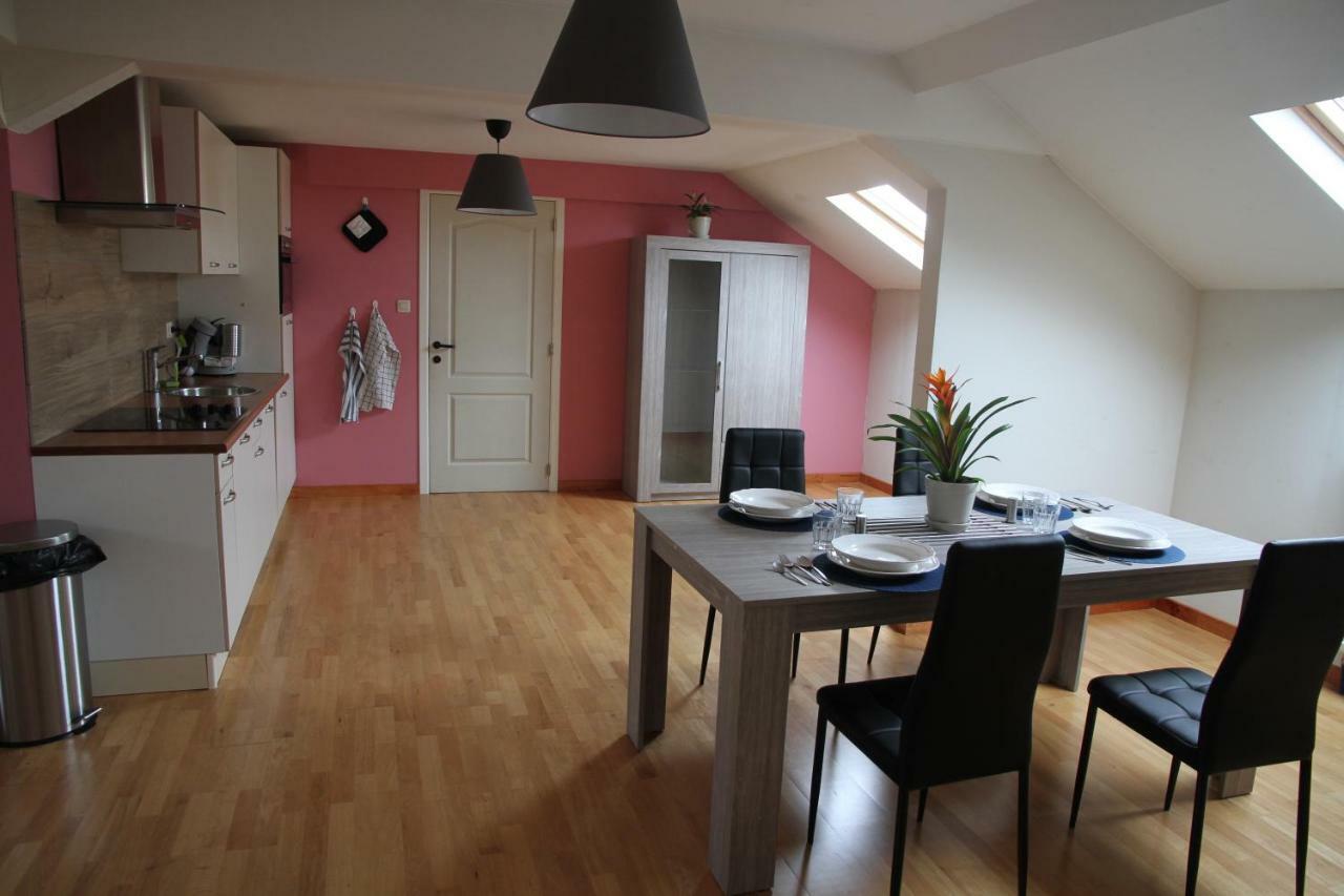 Appartement Courcelles エクステリア 写真
